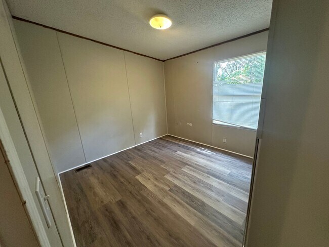 Building Photo - 16521 Timberwood