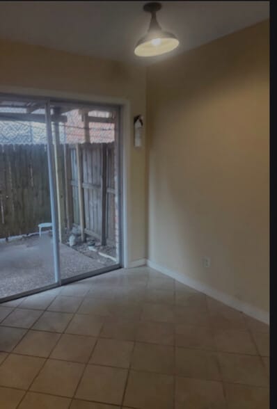 Building Photo - 6760 Prutzman Rd