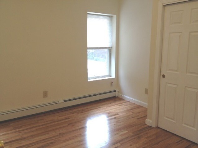 Building Photo - 96 Berkshire St