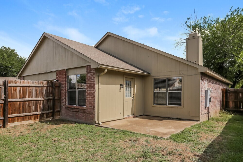 Building Photo - 514 Sims Dr