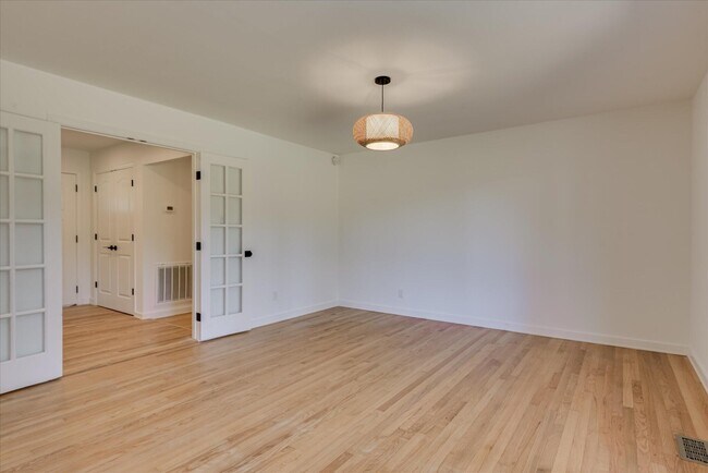 Building Photo - 2897 Wagener Rd