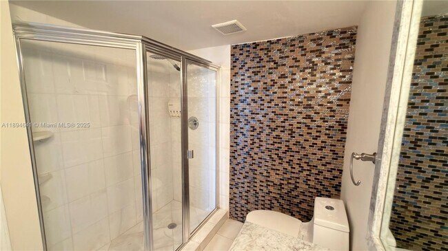 Building Photo - 3530 Mystic Pointe Dr