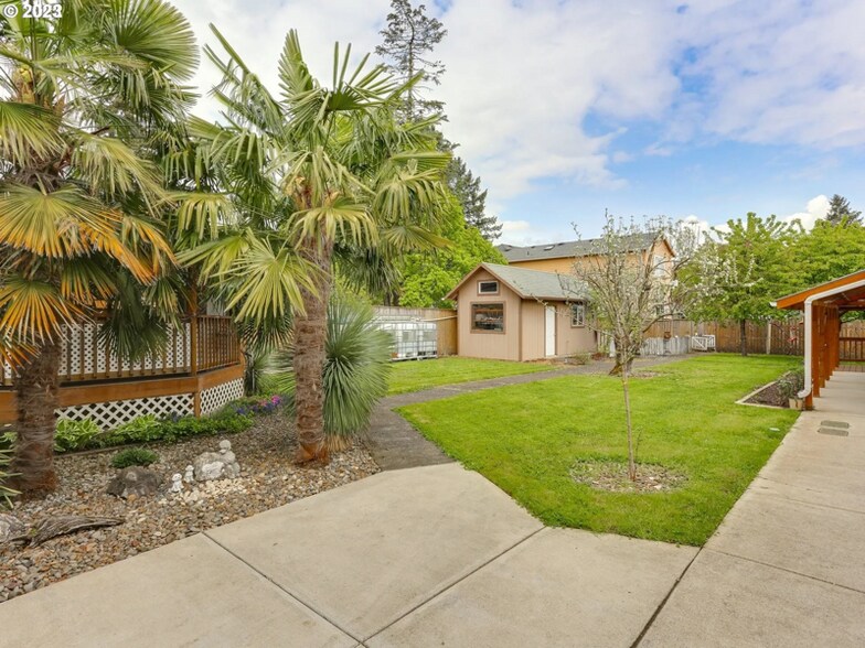 Building Photo - 3100 SE 122nd Ave