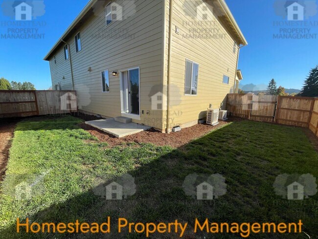 Building Photo - 644