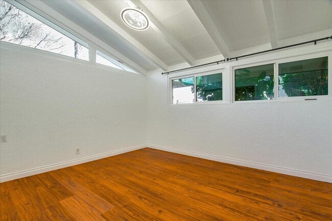 Building Photo - 6513 Corbin Ave