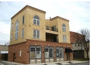 Building Photo - 1169 Dexter St