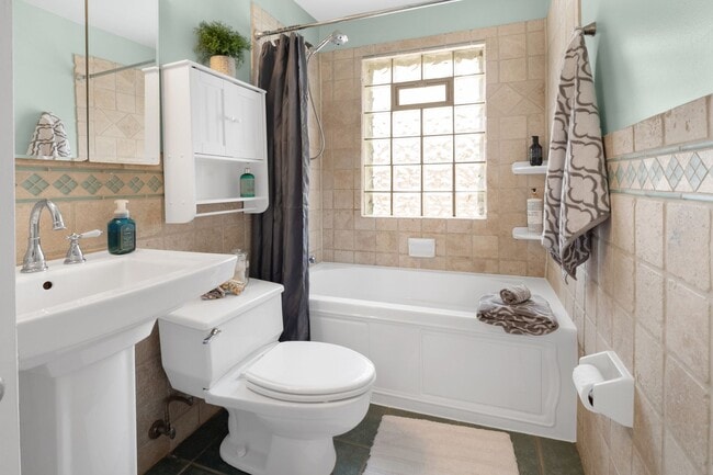 Building Photo - Beautiful Complete Rehab home for rent in ...