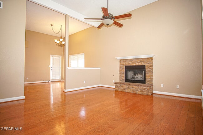 Building Photo - 1316 Desierto Azul Dr