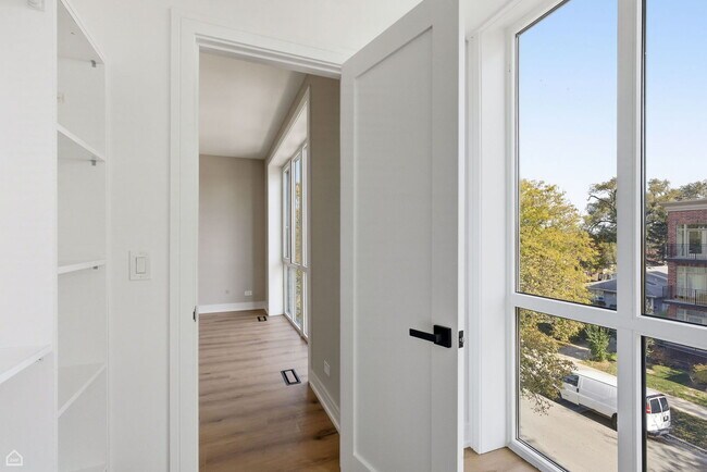 Building Photo - 2718 Budd St