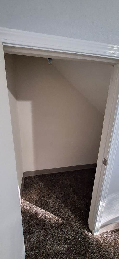 Building Photo - 196 - 3427/3429 SE 3rd