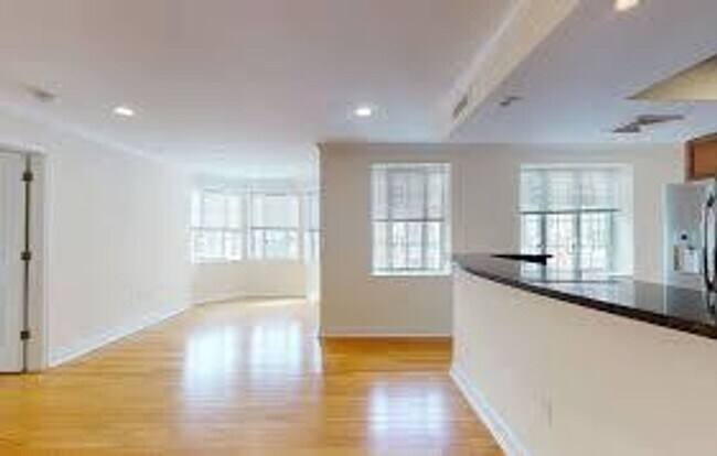Building Photo - One Month of Rent-Free, No Brokers Fee, He...