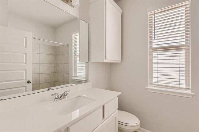 Building Photo - 2521 Pecan Island Dr