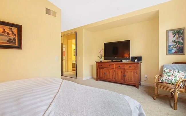 Building Photo - 43 Chapital