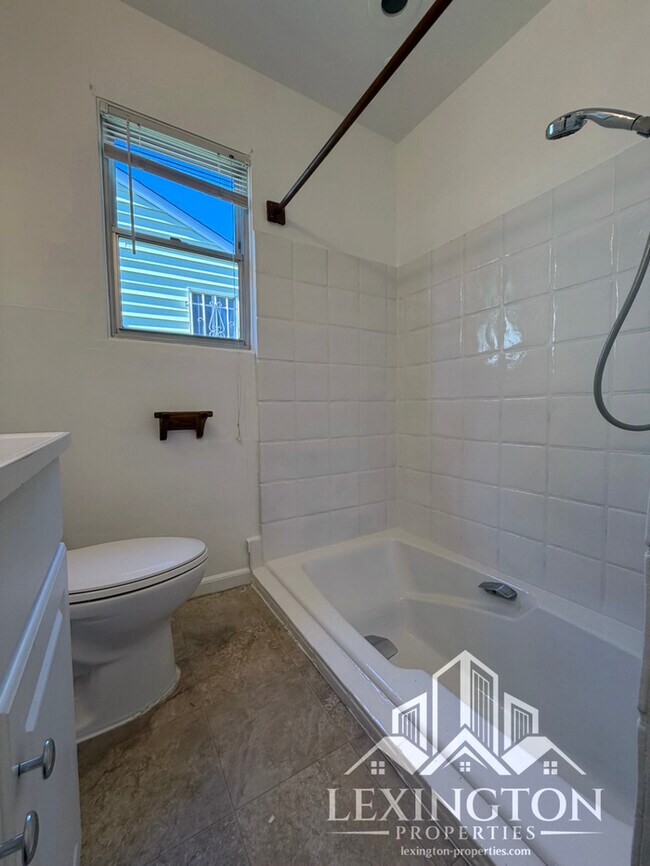 Building Photo - 3561 David Way
