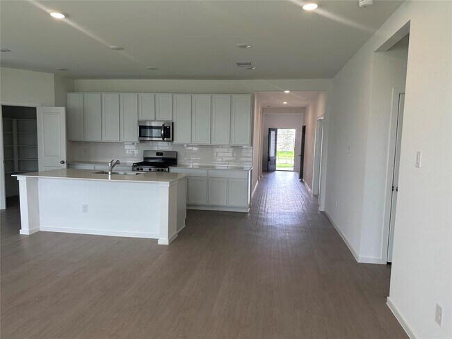 Building Photo - 6907 Harvest Wheat Ln
