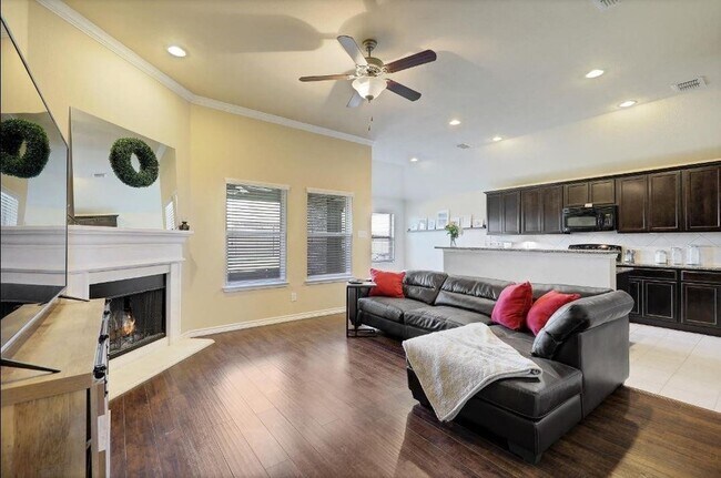 Building Photo - 11701 Summer Springs Dr