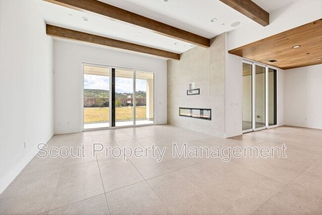 Building Photo - 32195 Daybrook Ter