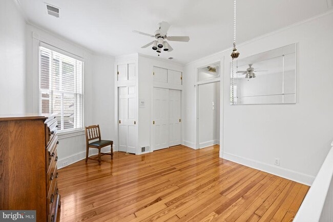 Building Photo - 1423 34th St NW