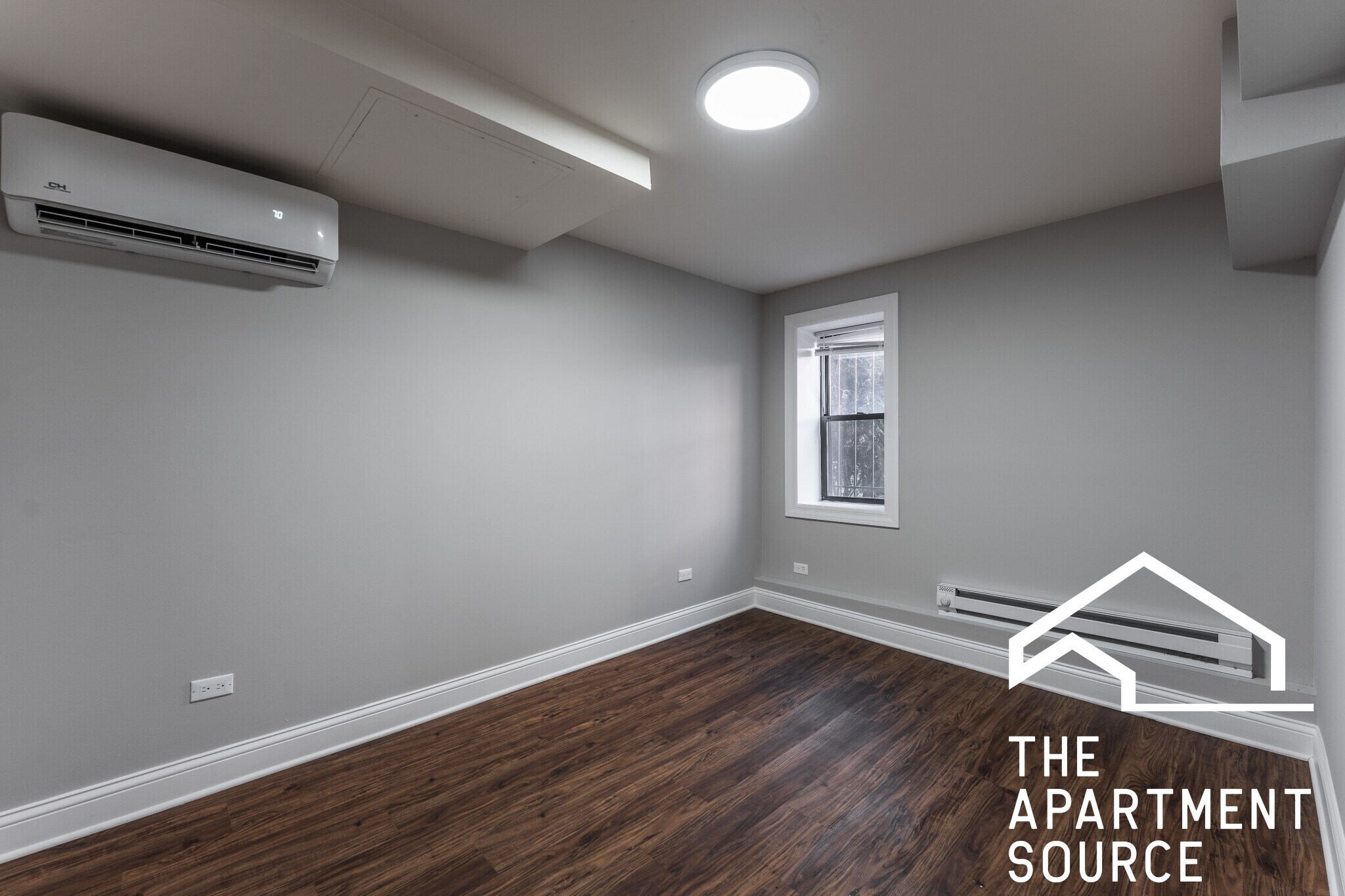 Building Photo - 5746 N Winthrop Ave