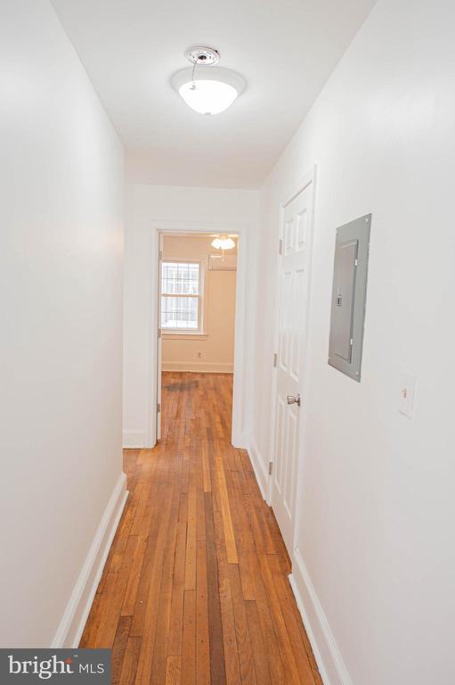 Building Photo - 308 N Division St