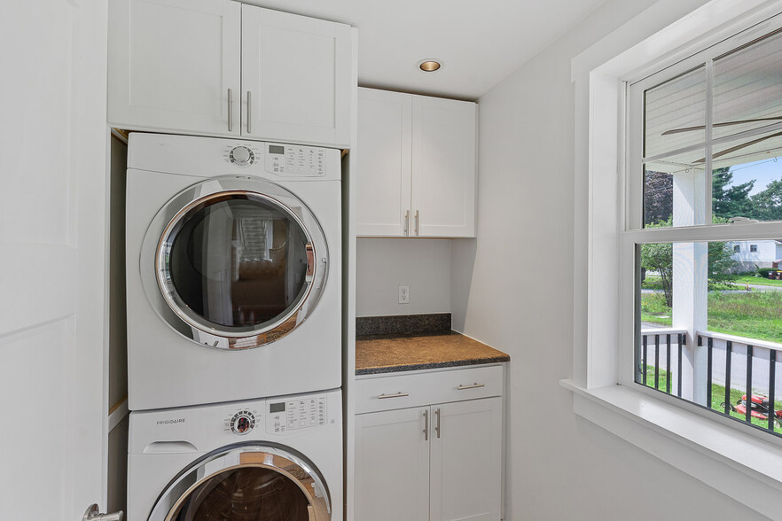 Laundry Room - 134 Crescent St