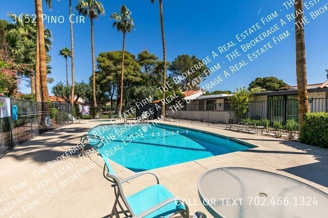Building Photo - 3452 Pino Cir