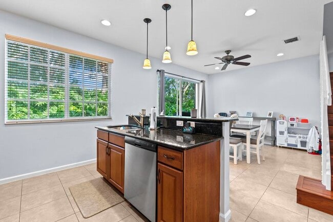 Building Photo - 7221 Briella Dr
