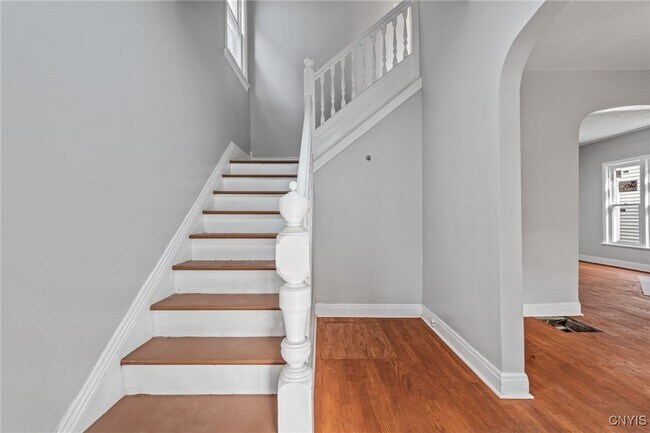 Building Photo - 145 Hixson Ave