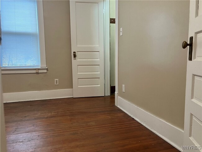 Building Photo - 2253 Niagara St