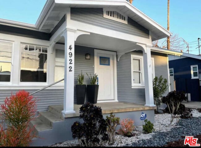 Building Photo - 4922 Genevieve Ave