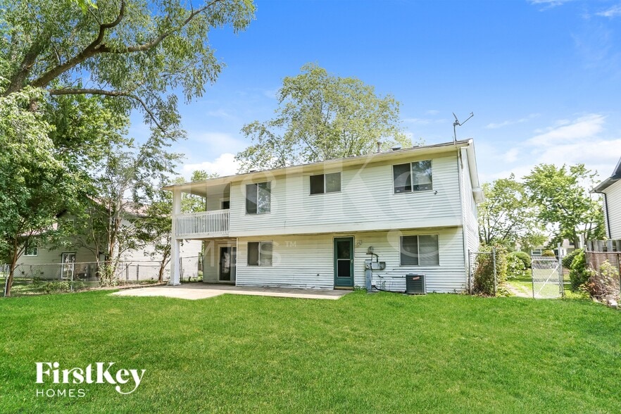 Building Photo - 48 Cloverleaf Rd