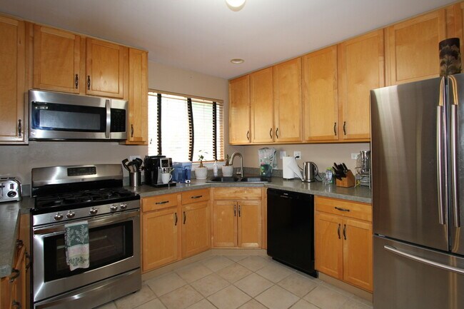 Building Photo - 1253 Georgetown Way