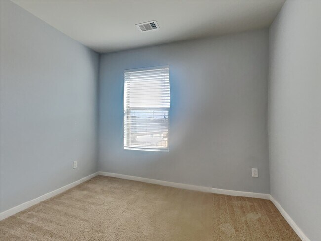 Building Photo - 1811 Artem Ct