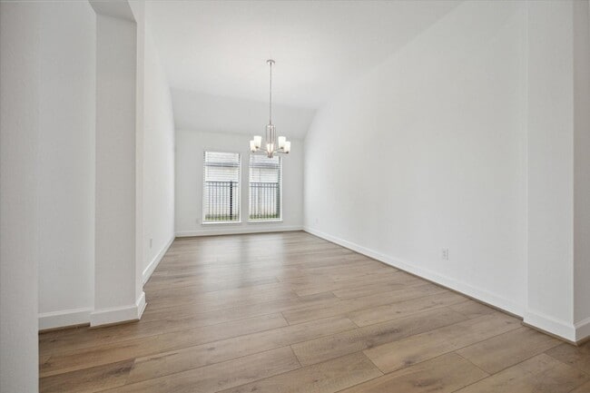 Building Photo - 645 Cape Capri Dr