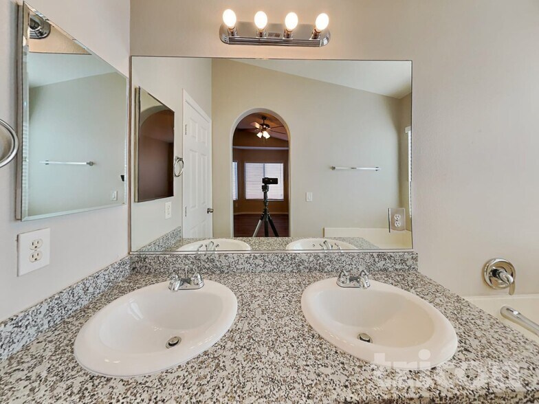 Building Photo - 6534 Coldwater Bay Dr