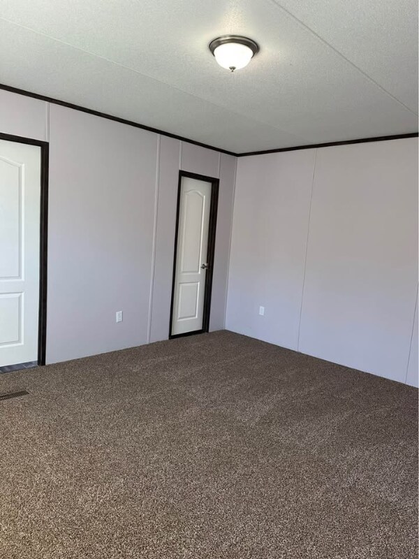 Building Photo - 10301 SE 29th St