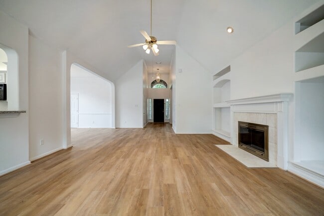 Building Photo - 1807 River Trail