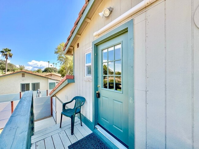 Building Photo - Beautiful Upstairs Studio Guest House Unit on Private Property, Amazing Views, All Main Utilities...