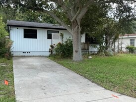 Building Photo - 985 Cedarwood Ave