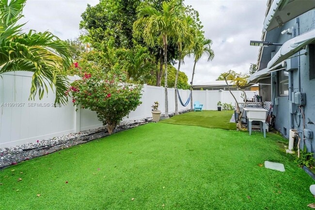 Building Photo - 7211 NW 76th St