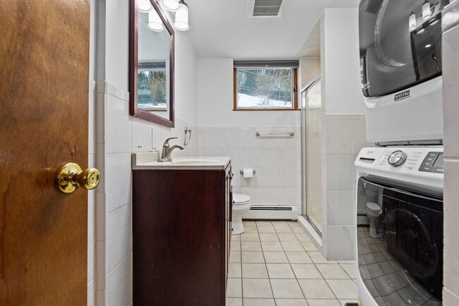 Building Photo - 330 Cambridge St