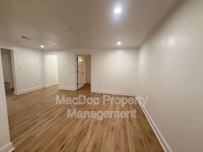 Building Photo - 10402 Laurel Ridge Way