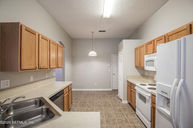 Building Photo - 7717 Westport Bay Dr