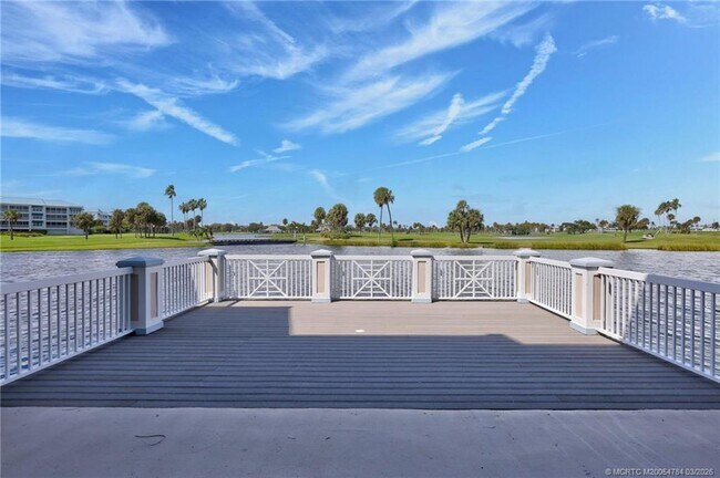 Building Photo - 40 NE Plantation Rd