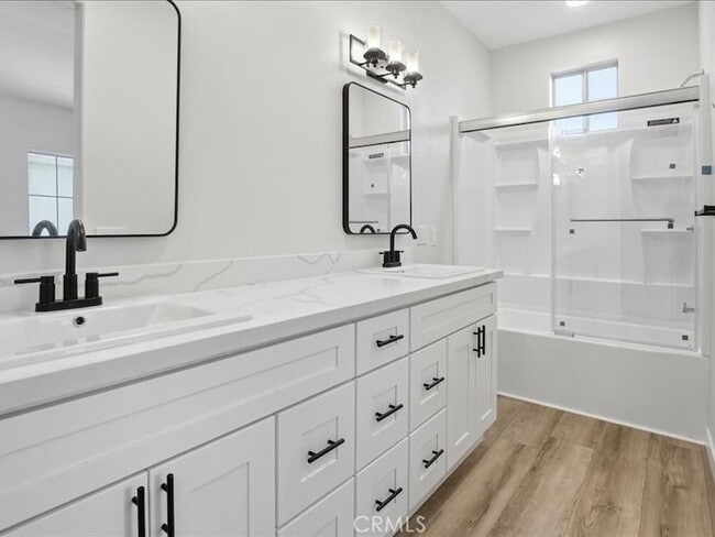 Building Photo - 356 Carrione Ct
