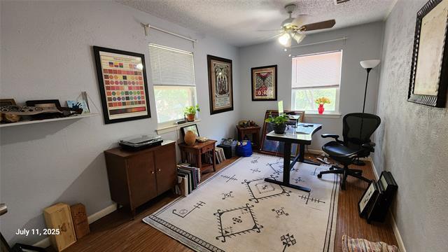 Building Photo - 1015 S Welch St