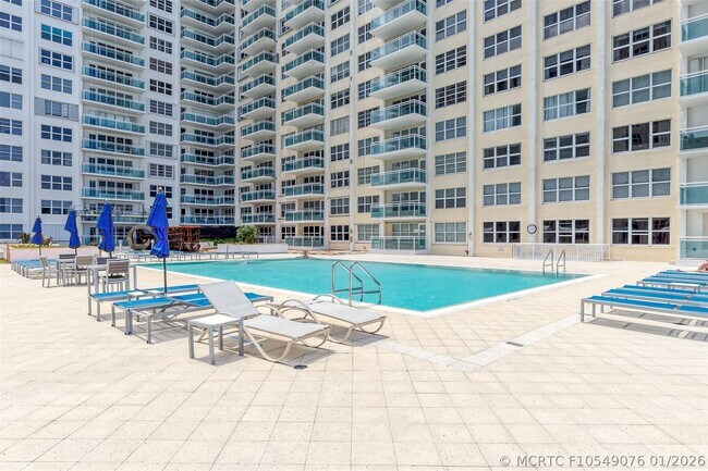 Building Photo - 3900 Galt Ocean Dr