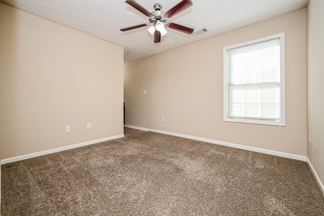 Building Photo - 1053 Wedgewood Ct NE