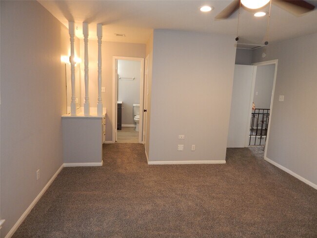 Primary Photo - 22210 Provincial Blvd