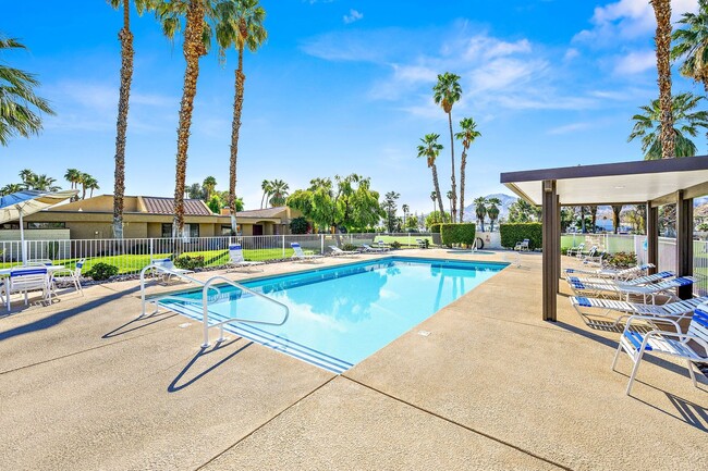 Building Photo - Country Club Home On Cathedral Canyon Golf...